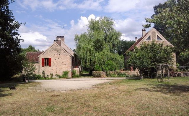 Ancien Moulin Du 13ème Siècle à Vendre Proche De Vézelay