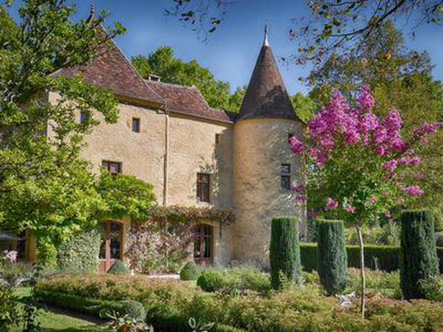 Fabulous Chateau With Guest House Pool And Pool House Set In 13 Acres With A Stream Perigord Noir Moulin