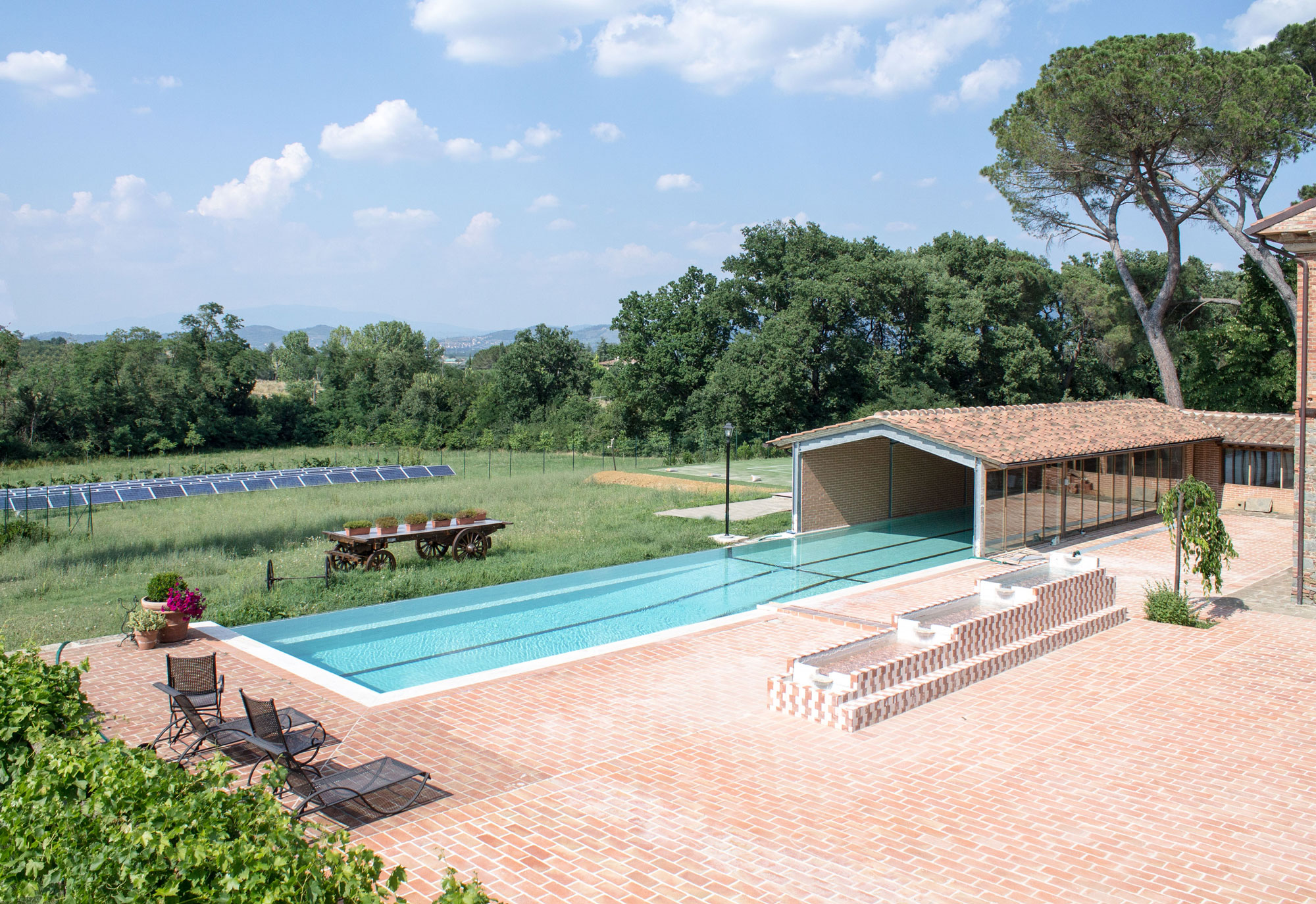 Historic mansion with swimming pool for sale near Arezzo. Moulin