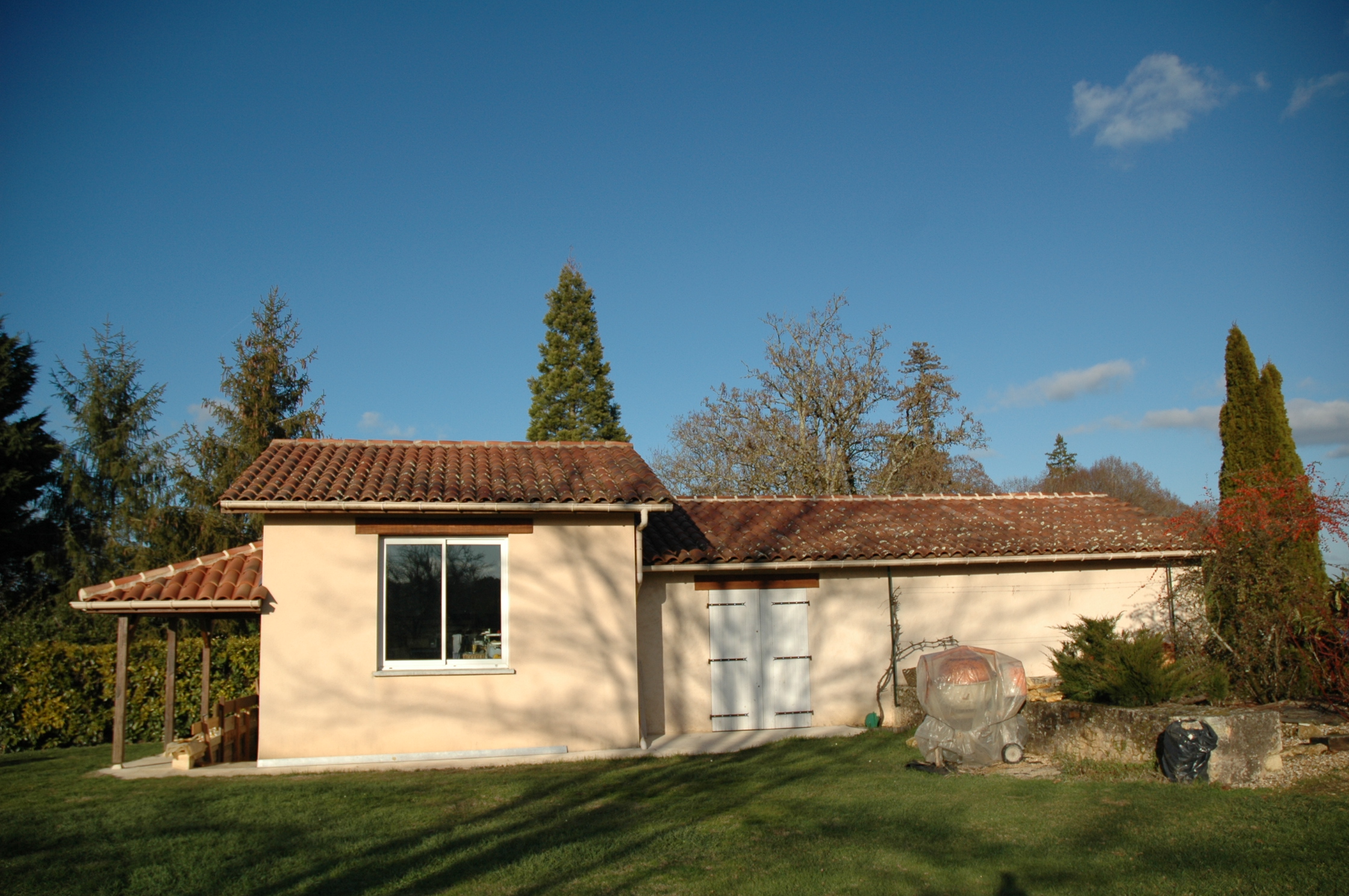 For sale, Dordogne house with pool near Vergt Tower 4 Bedrooms