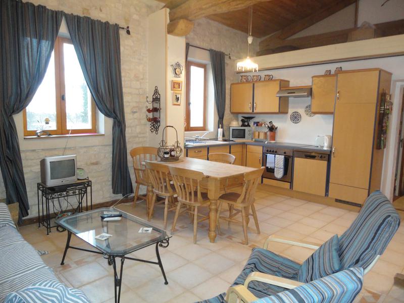 Ancien Moulin à Eau Historique à Vendre Sur 1 Ha Avec Piscine Près Daigre Charente