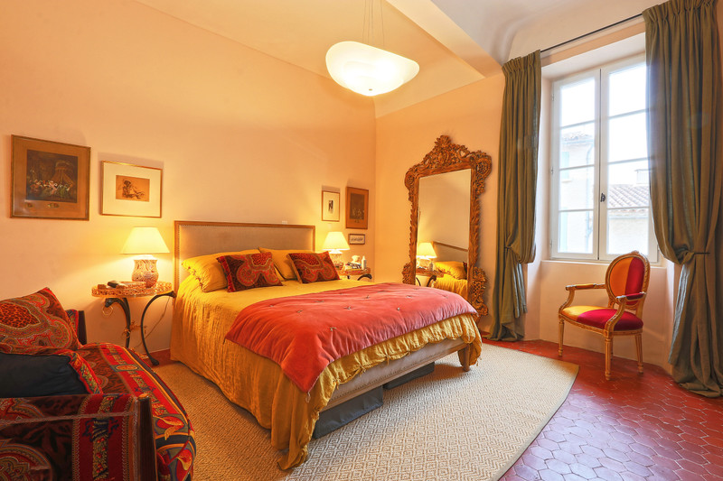 St Saturnin les Apt, Provence Village property for sale Moulin