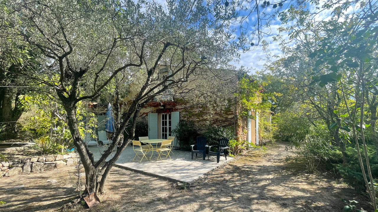 Charming 3 bedroom house in Seillans for sale. Var Moulin