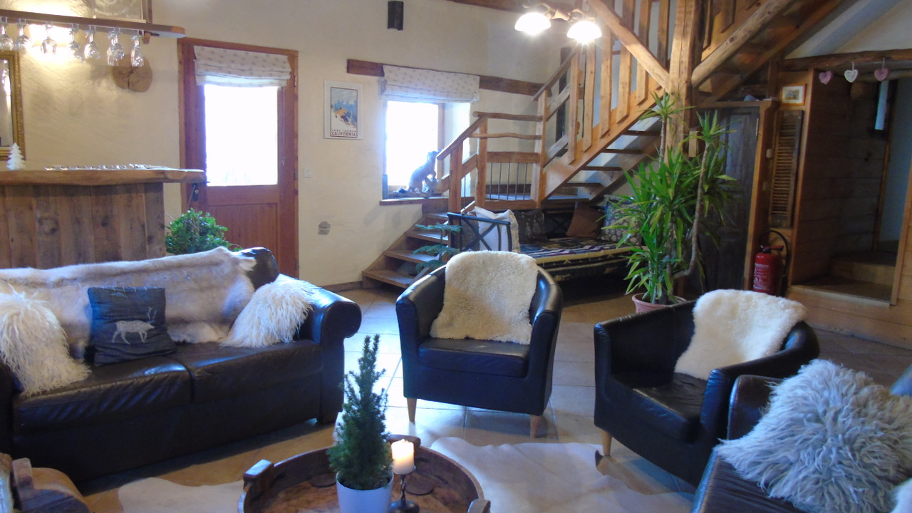 Beautiful traditional alpine property for sale in Serre Chevalier Moulin